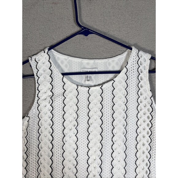 Susan Graver Tank Top Women’s Size M White Black Textured Crochet Eyelets Preppy - Picture 4 of 13